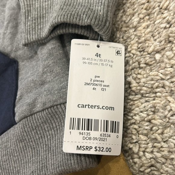 Boys Carter’s Set | 4T - Picture 3 of 6